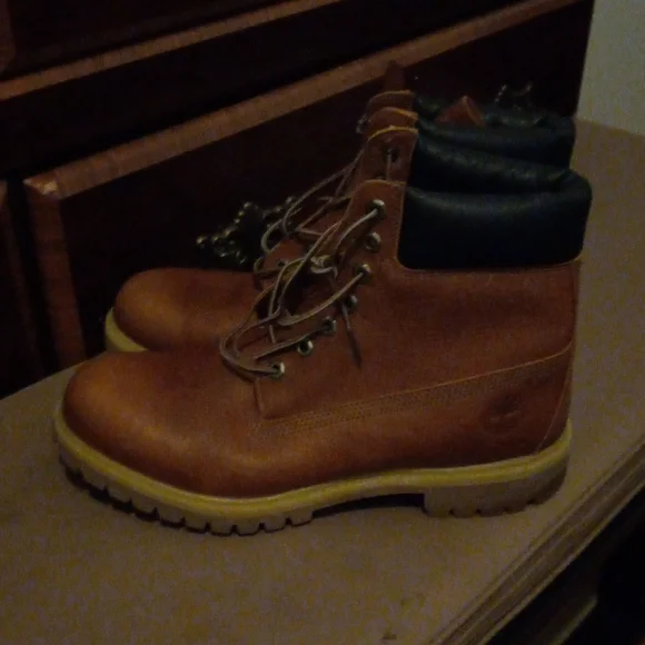 Timberland Brown and Black Size 11 Mens 6” Timberland Waterproof Dark Brown Size 11 Preloved  main image 4